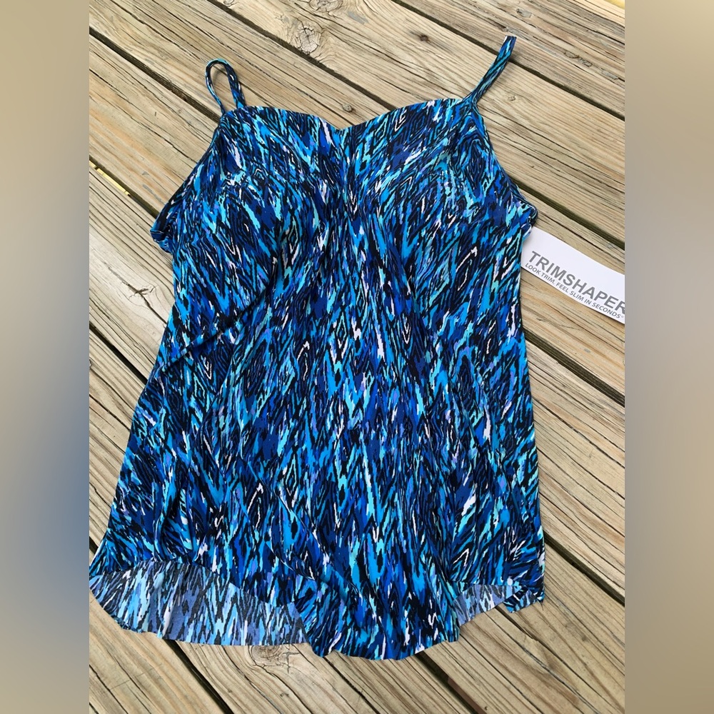 Trimshaper swimwear tankini top size 24 W top built in bra removable cups